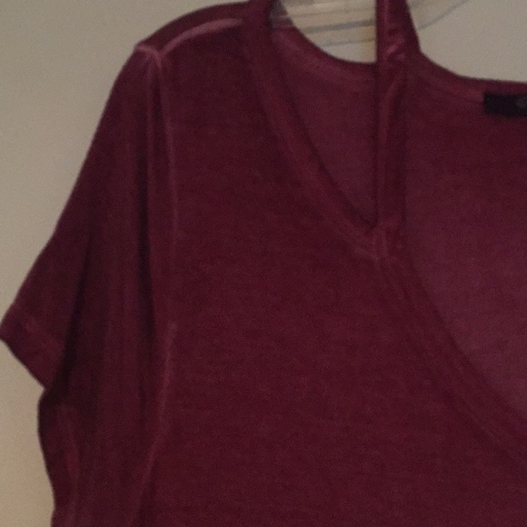 Magenta cut out tunic tee - Picture 4 of 4